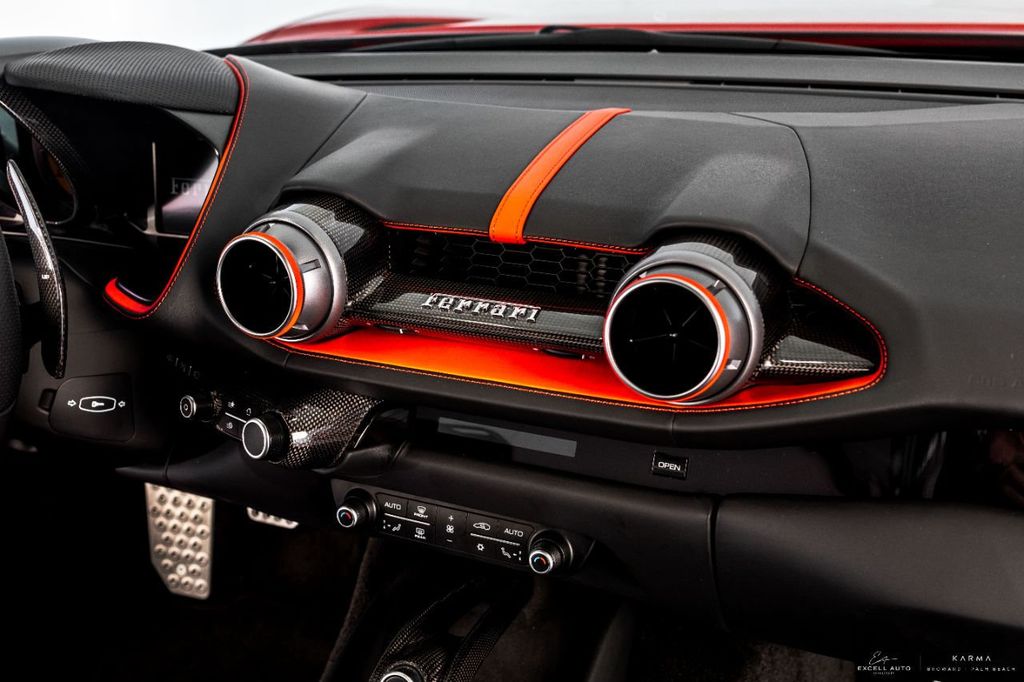 2021 FERRARI 812 GTS, 12/18