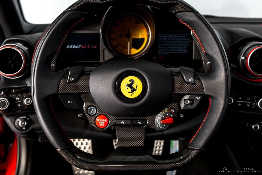2021 FERRARI 812 GTS, 15/18