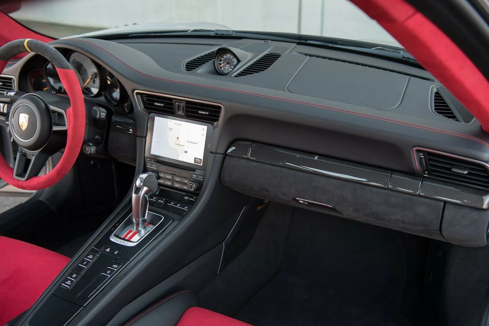 2018 Porsche 911 GT2 RS interior
