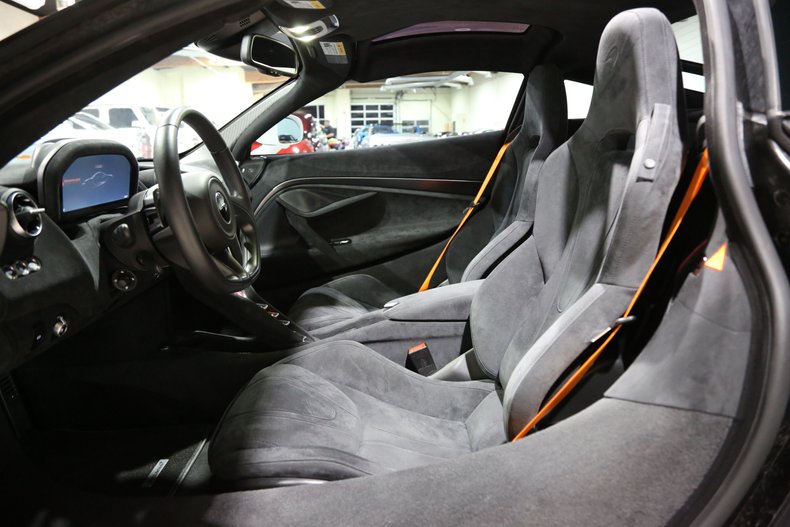 2020 McLaren 720S, 9/13
