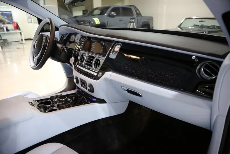 2019 Rolls-Royce Wraith interior