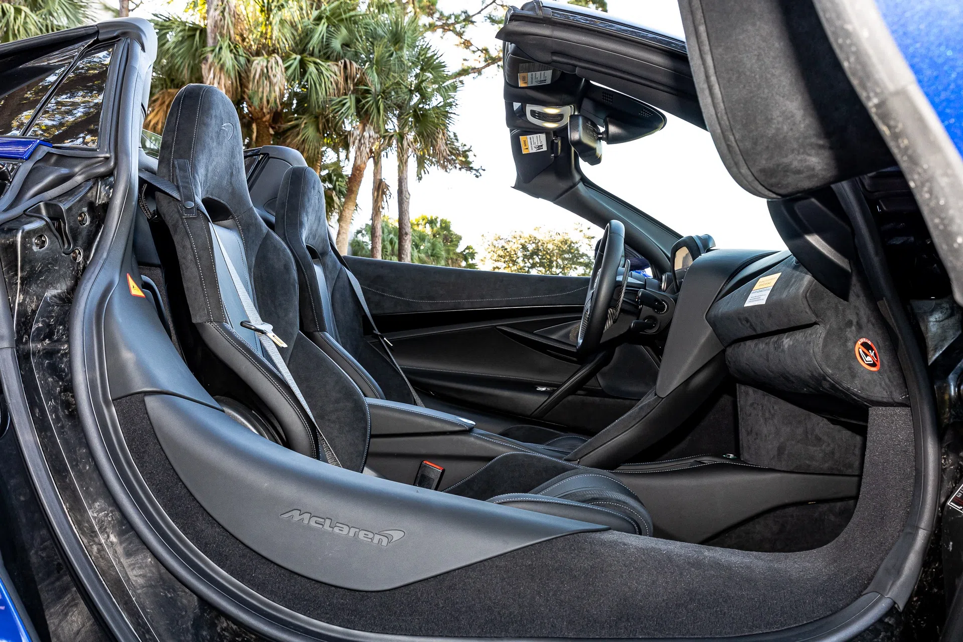 2020 McLaren 720S Spider Performance interior, seats, Carbon Black with Jet Black Insert