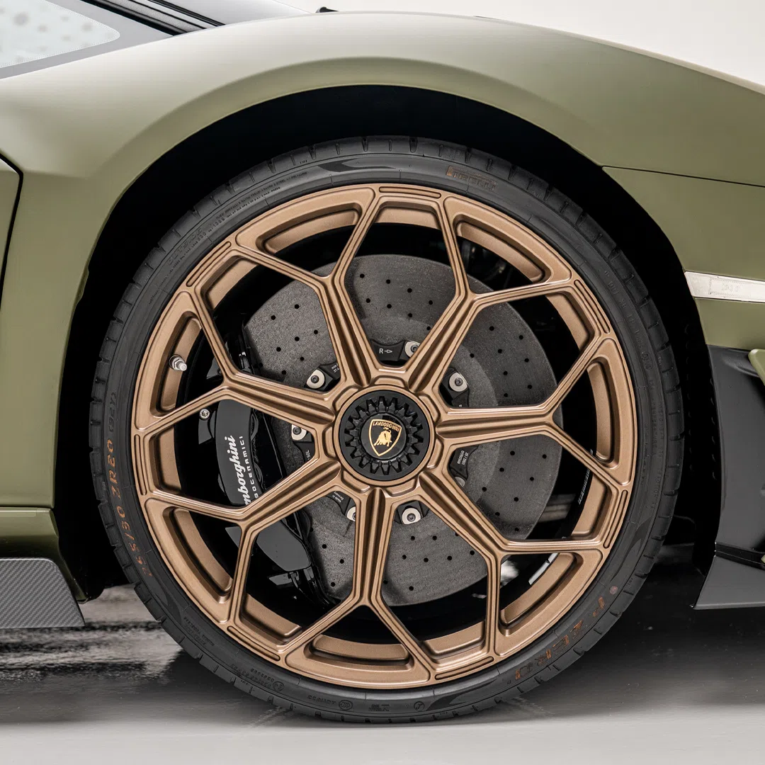 2022 Lamborghini Aventador SVJ Roadster wheel