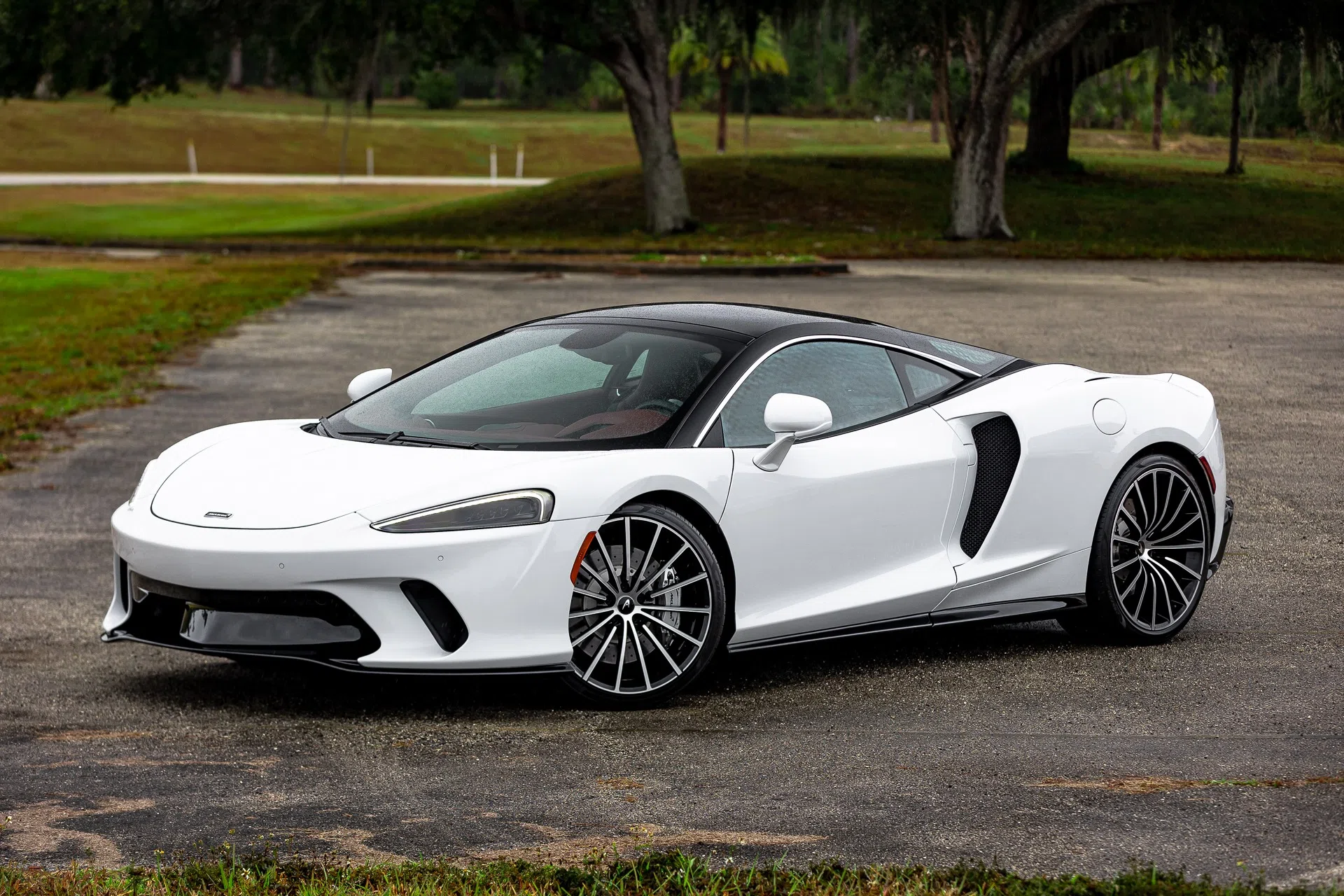 2020 McLaren GT