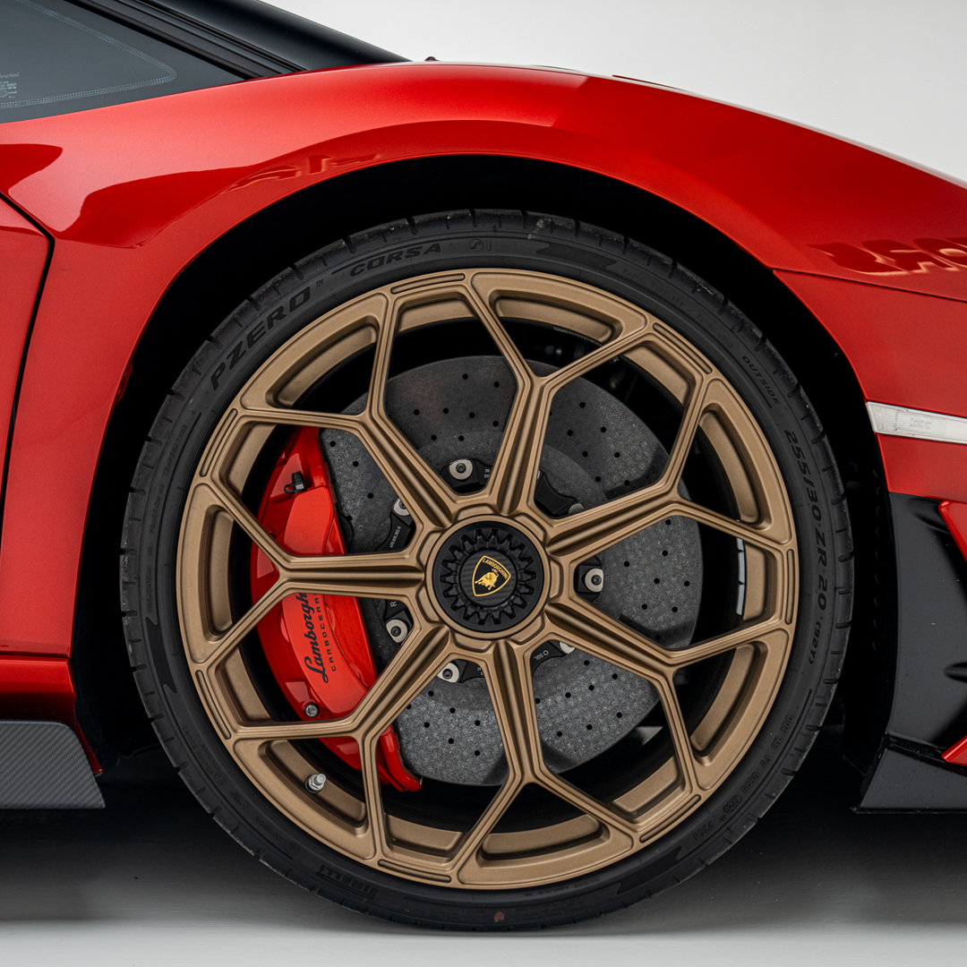 2021 LAMBORGHINI AVENTADOR SVJ ROADSTER, 4/19