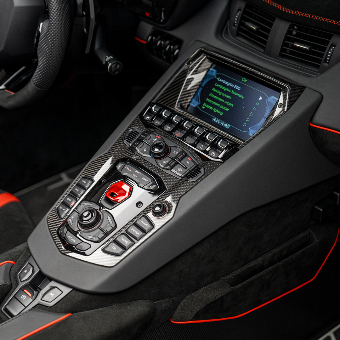 2021 LAMBORGHINI AVENTADOR SVJ ROADSTER, 8/19