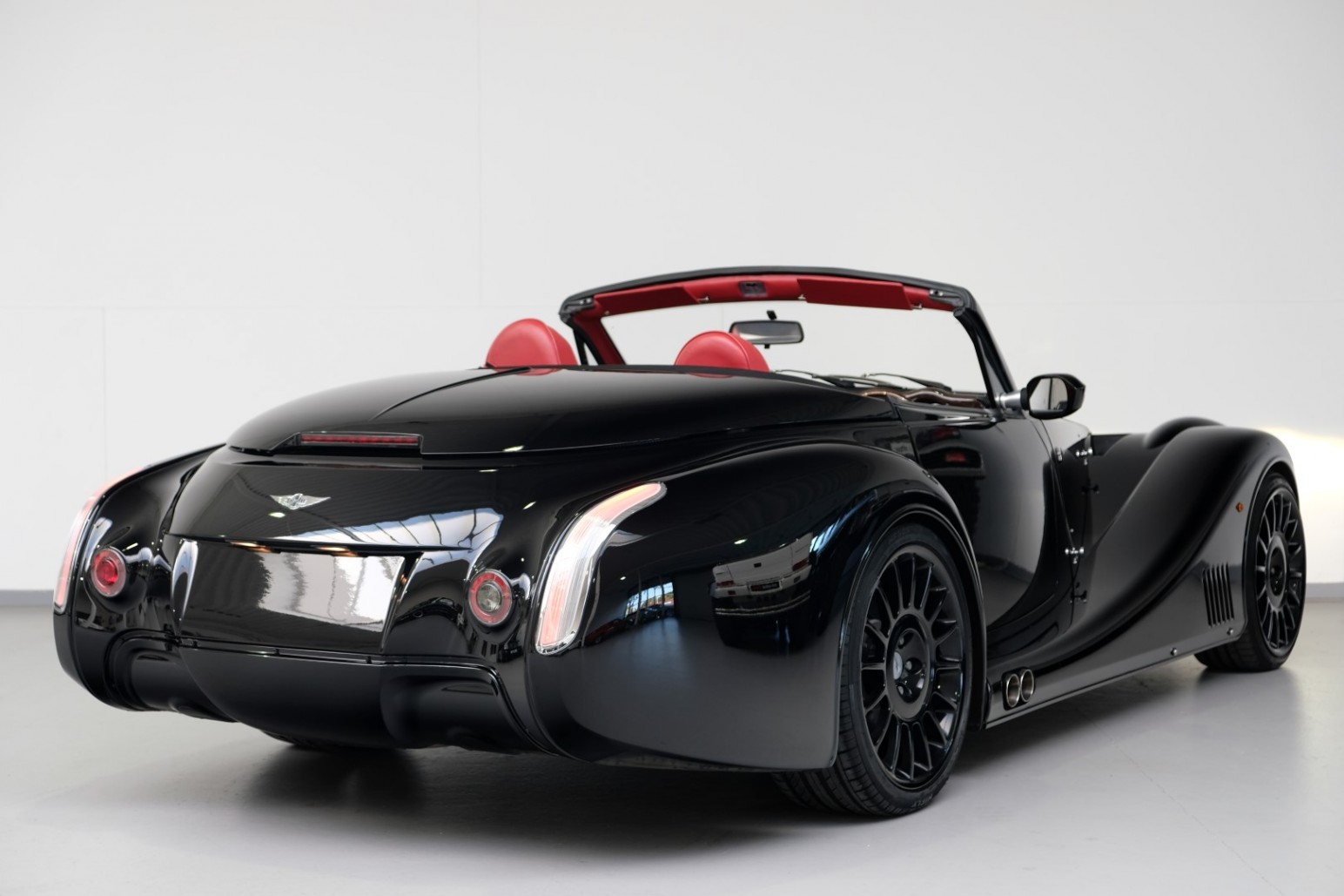 2016 Morgan Aero 8 Roadster, 3/24