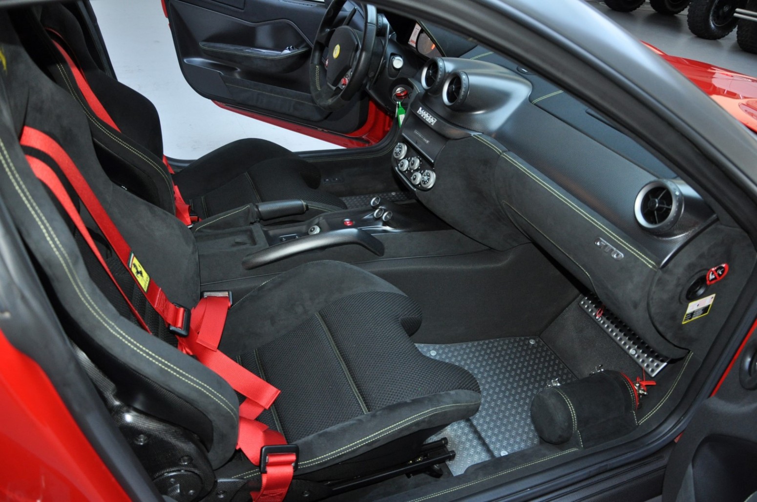 2011 Ferrari 599 GTO, 3/20
