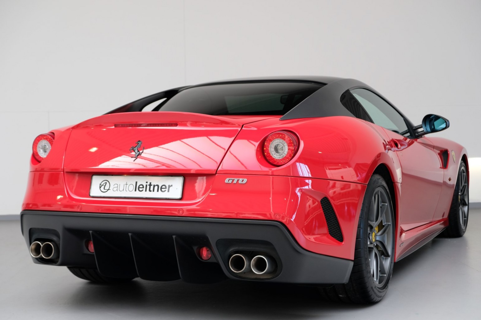 2011 Ferrari 599 GTO, 9/20