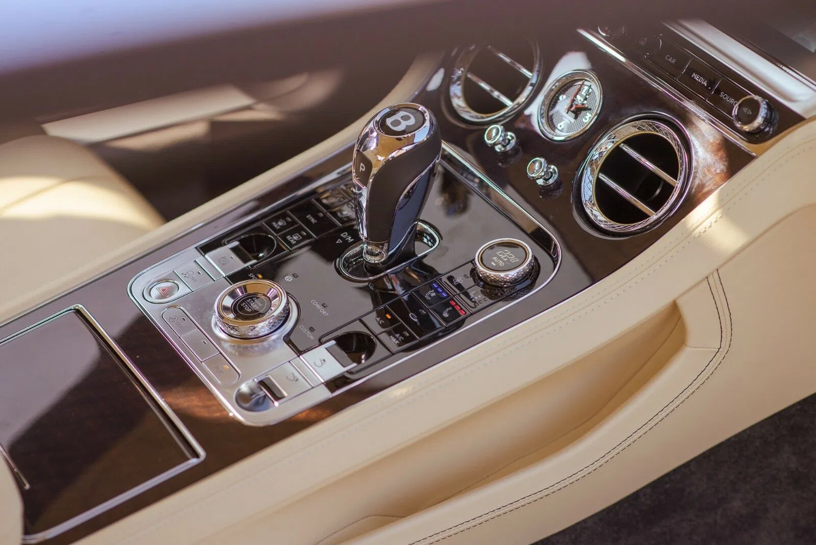 2018 Bentley Continental GT interior, center console, Orange Metallic