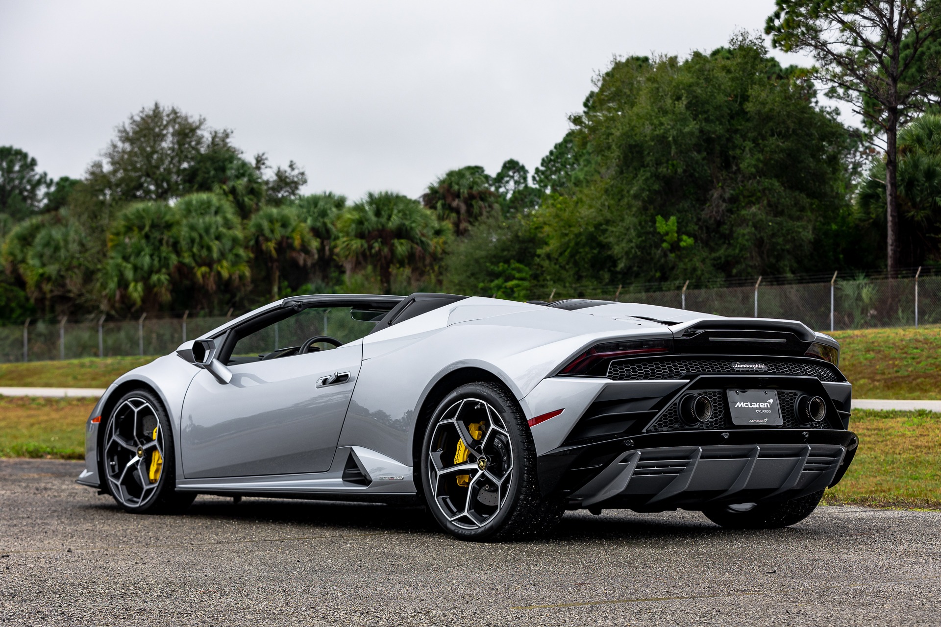 2020 Lamborghini Huracan LP 640-4 EVO Spyder, 6/20