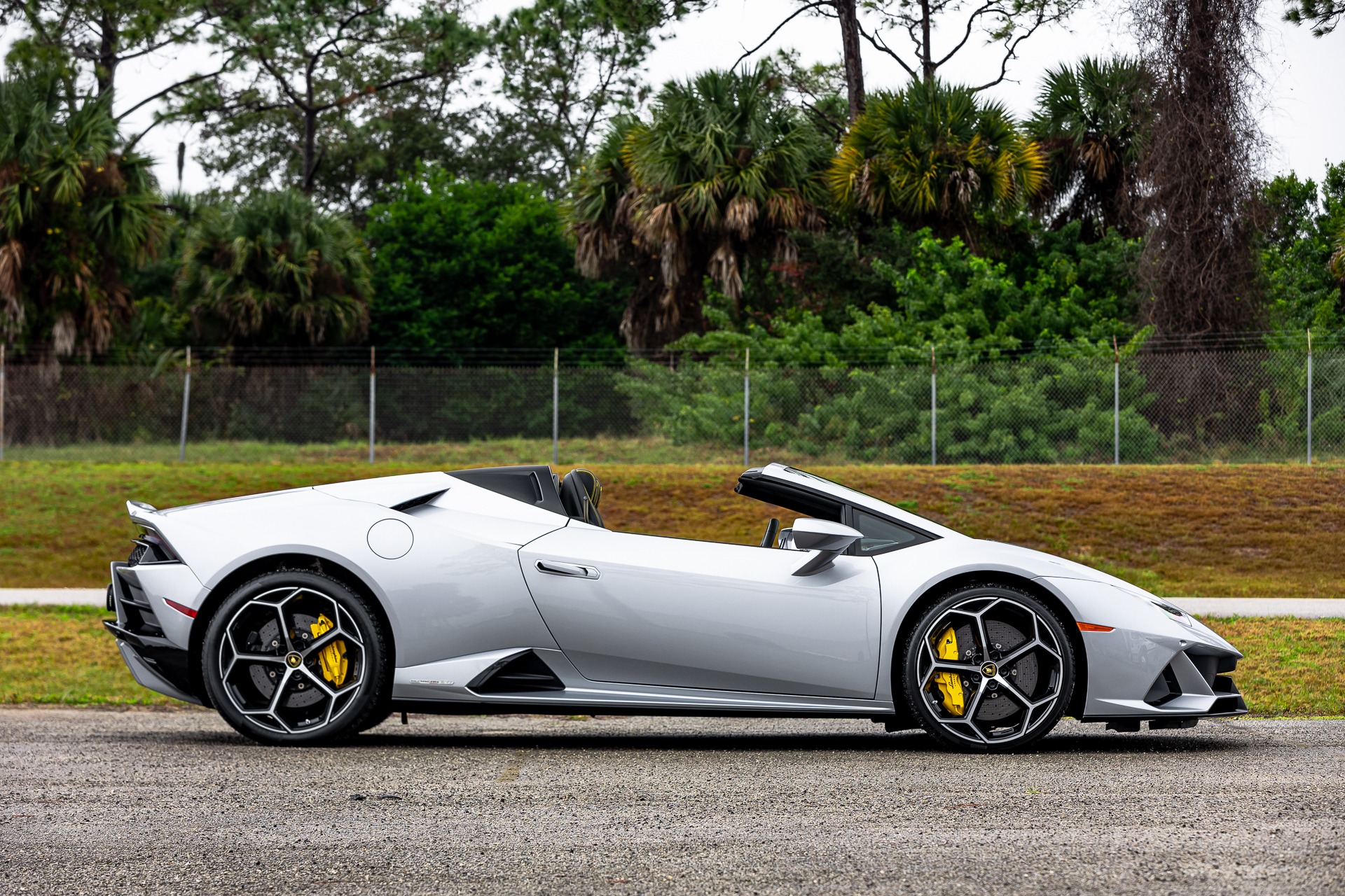 2020 Lamborghini Huracan LP 640-4 EVO Spyder, 12/20