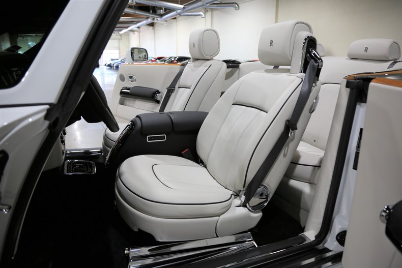 2017 ROLLS-ROYCE PHANTOM DROPHEAD, 12/17