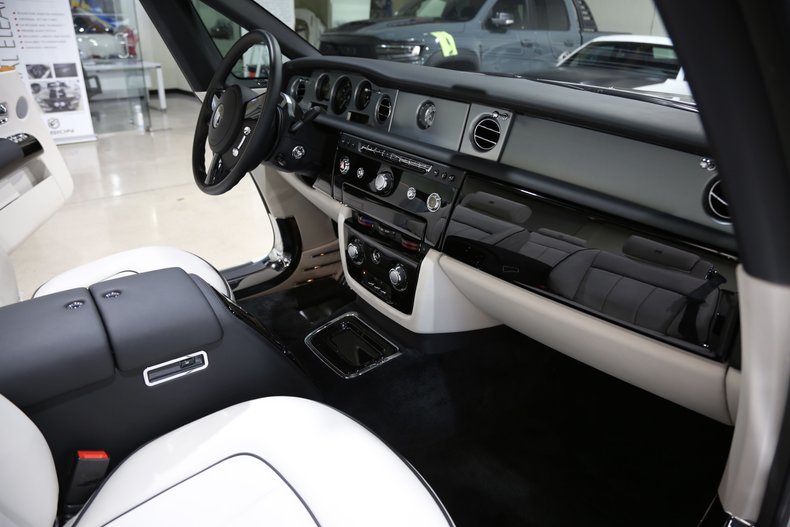 2017 ROLLS-ROYCE PHANTOM DROPHEAD, 15/17