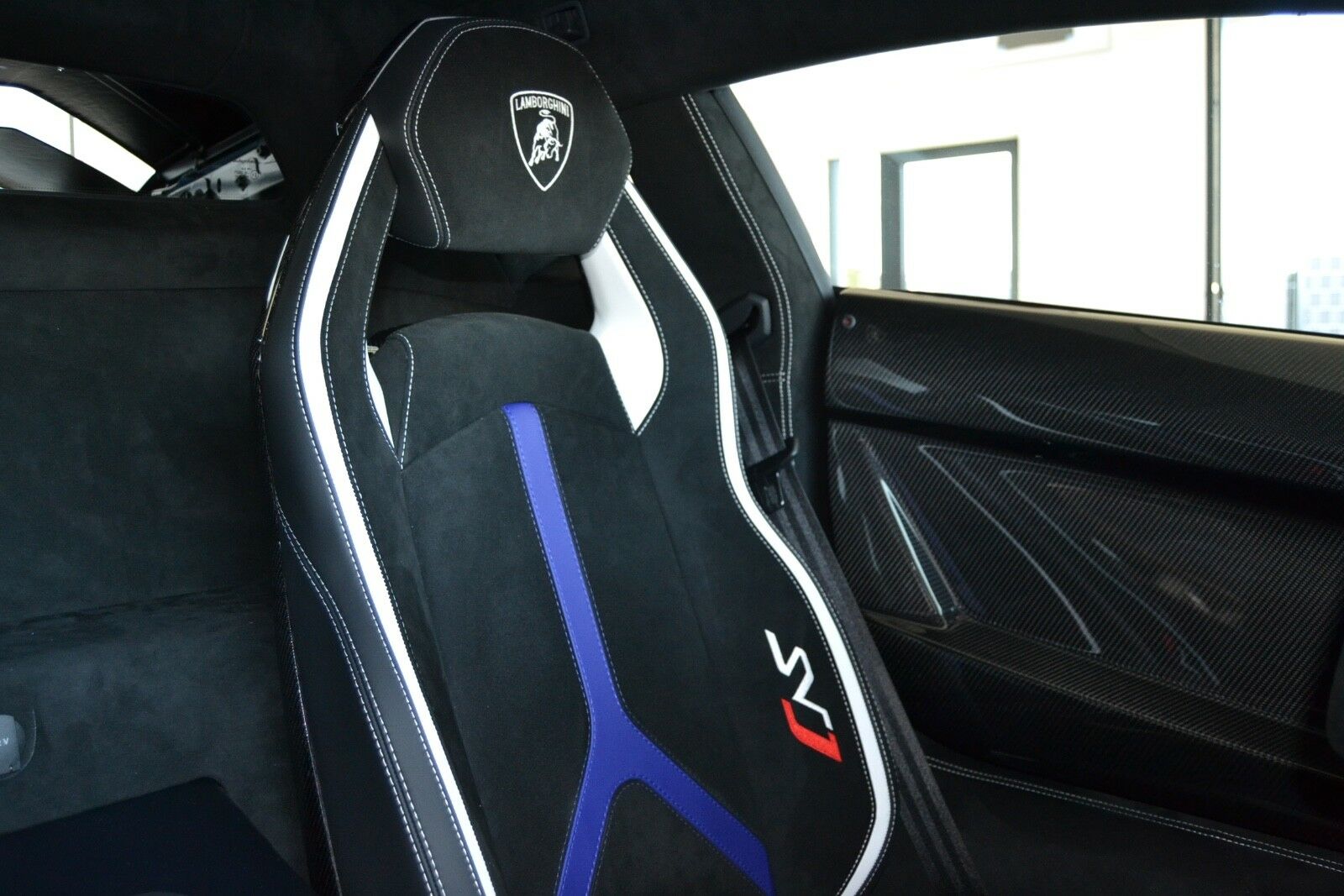 2019 Lamborghini Aventador SVJ, 13/15