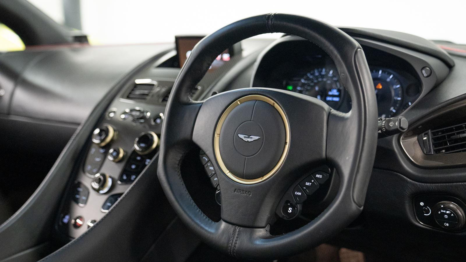 2018 Aston Martin Vanquish Zagato Shooting Brake, 17/20