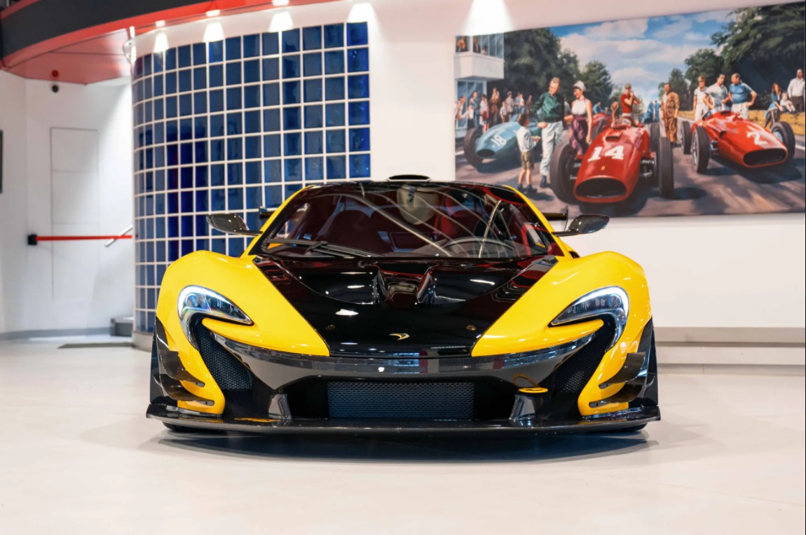 2014 MCLAREN P1 GTR ROAD LEGAL, 2/18