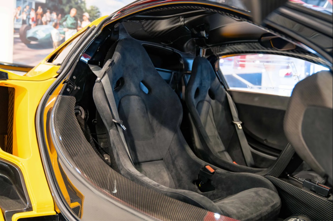 2014 MCLAREN P1 GTR ROAD LEGAL, 6/18