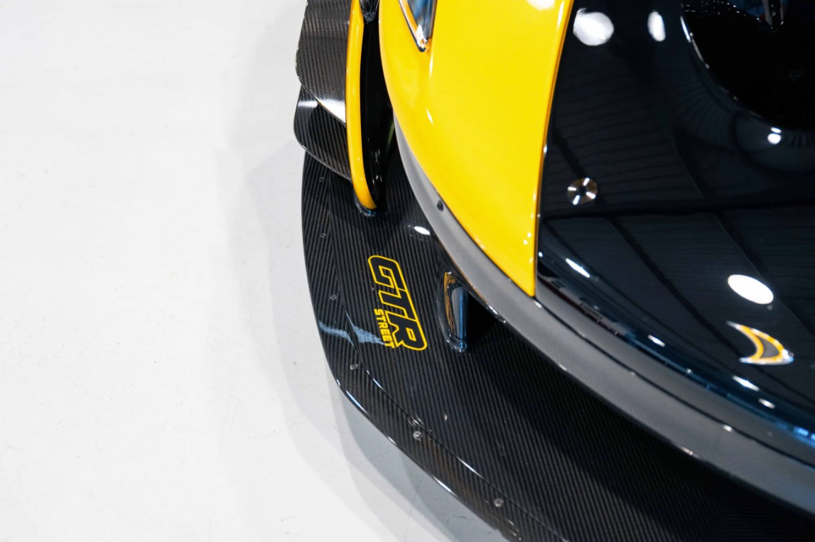 2014 MCLAREN P1 GTR ROAD LEGAL, 10/18