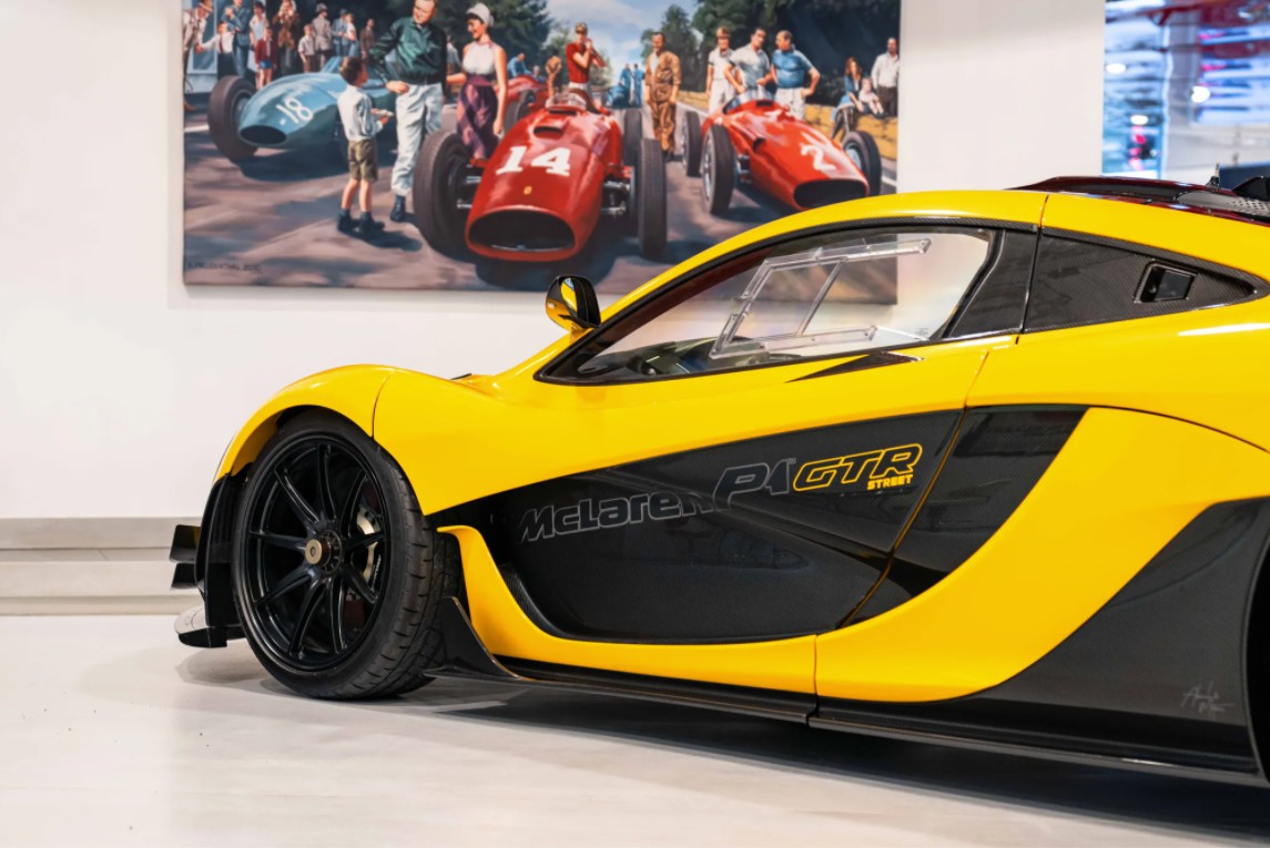 2014 MCLAREN P1 GTR ROAD LEGAL, 12/18