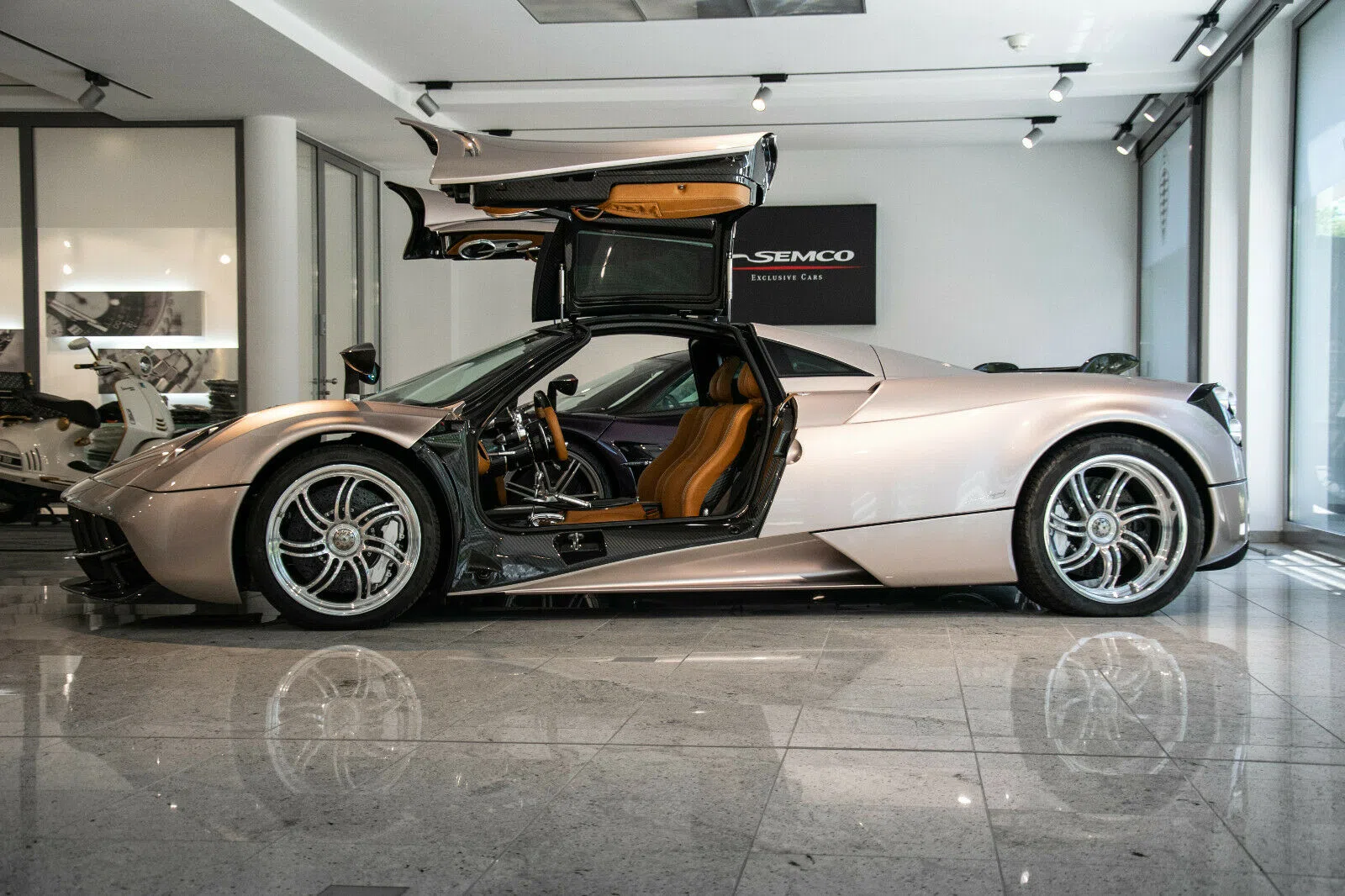 2018 Pagani Huayra