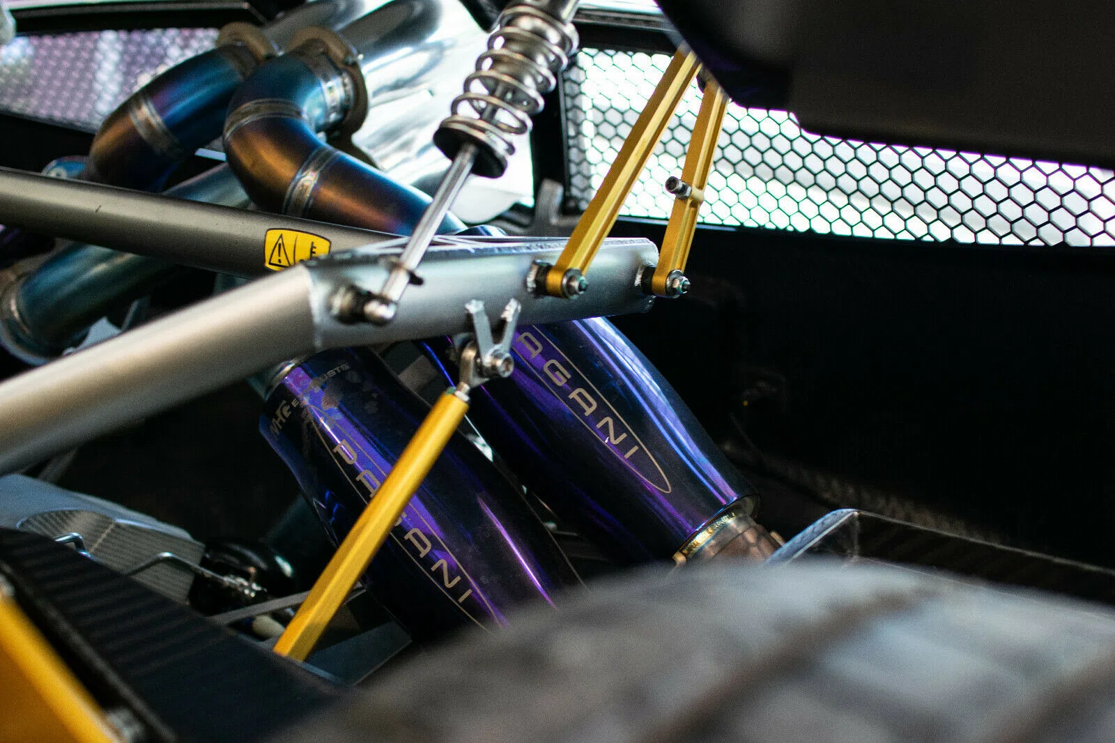 2018 Pagani Huayra engine
