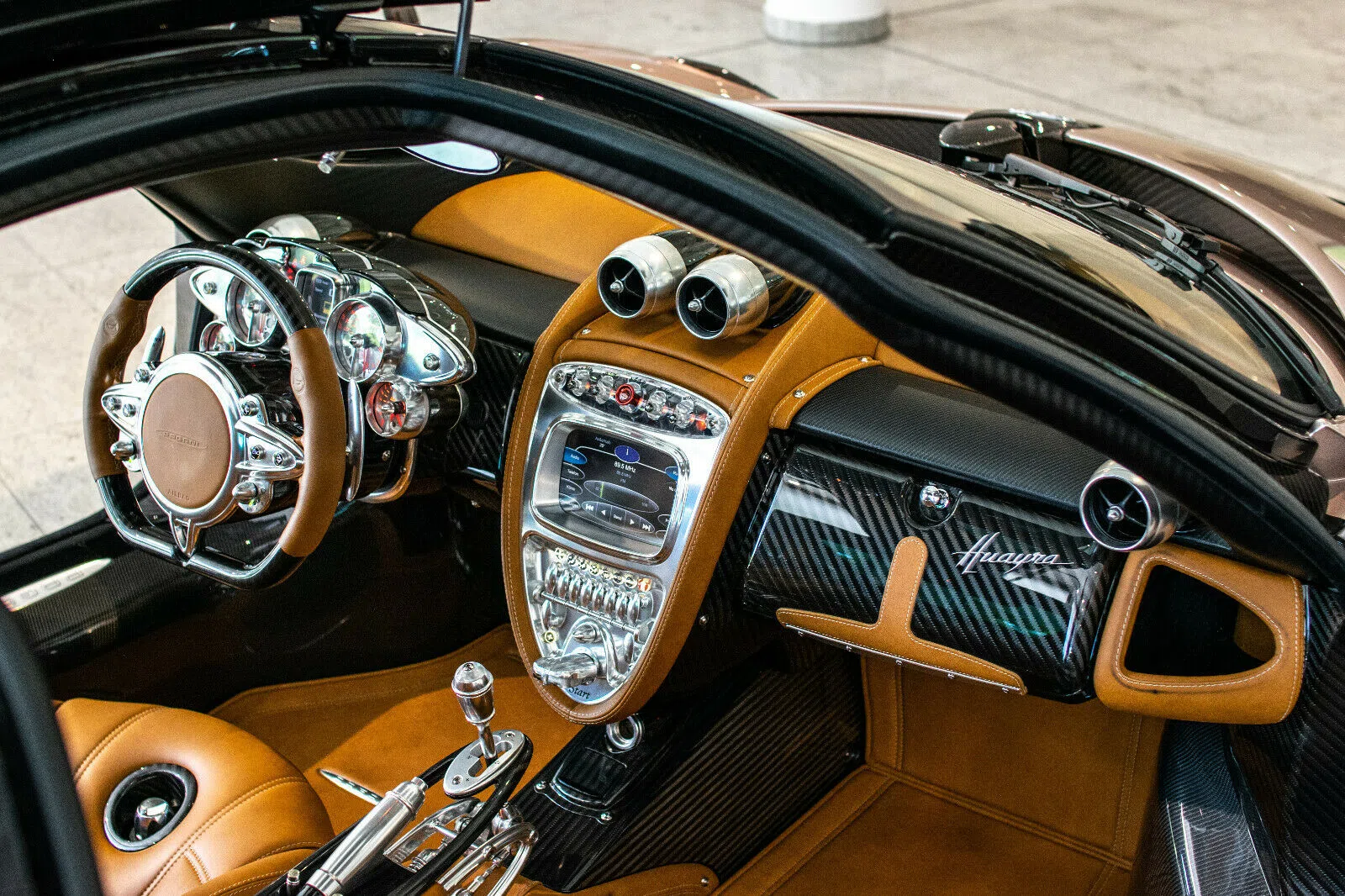 2018 Pagani Huayra interior, dashboard