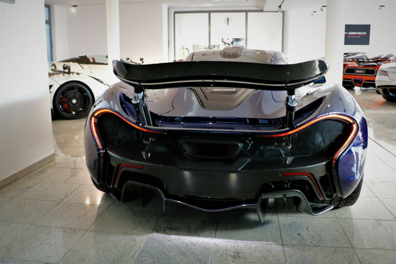 2018 McLaren P1 MSO Mystic Blue, 11/14