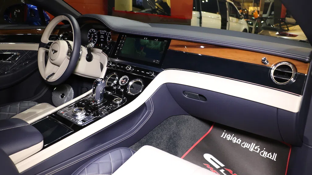 2018 BENTLEY Continental GT – First Edition interior, Blue | Beige