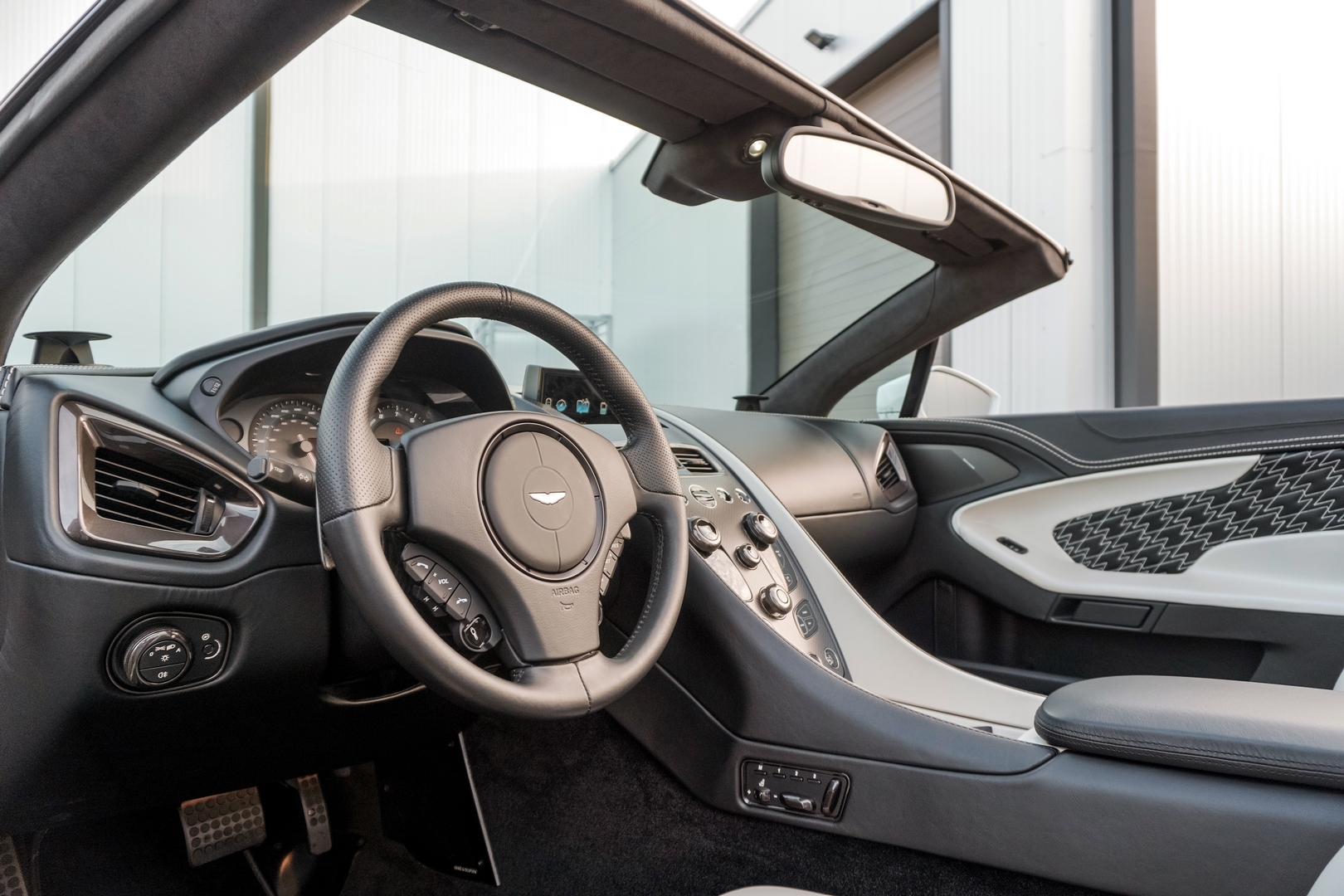 2008 Aston Martin Vanquish Zagato Volante, 5/20