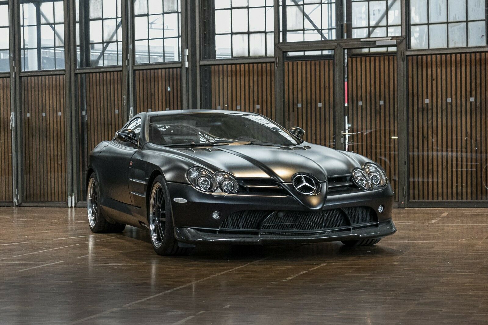 2008 Mercedes-Benz McLaren SLR 722, 2/20
