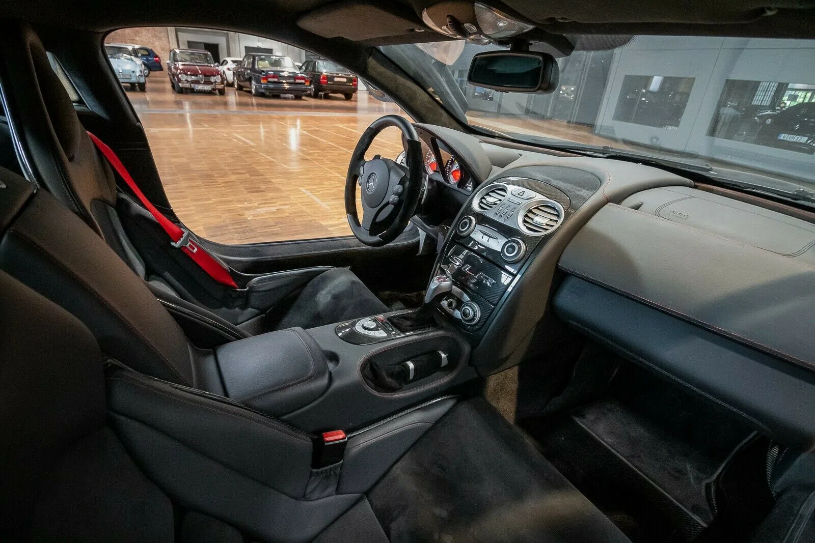 2008 Mercedes-Benz McLaren SLR 722 interior, Black Leather