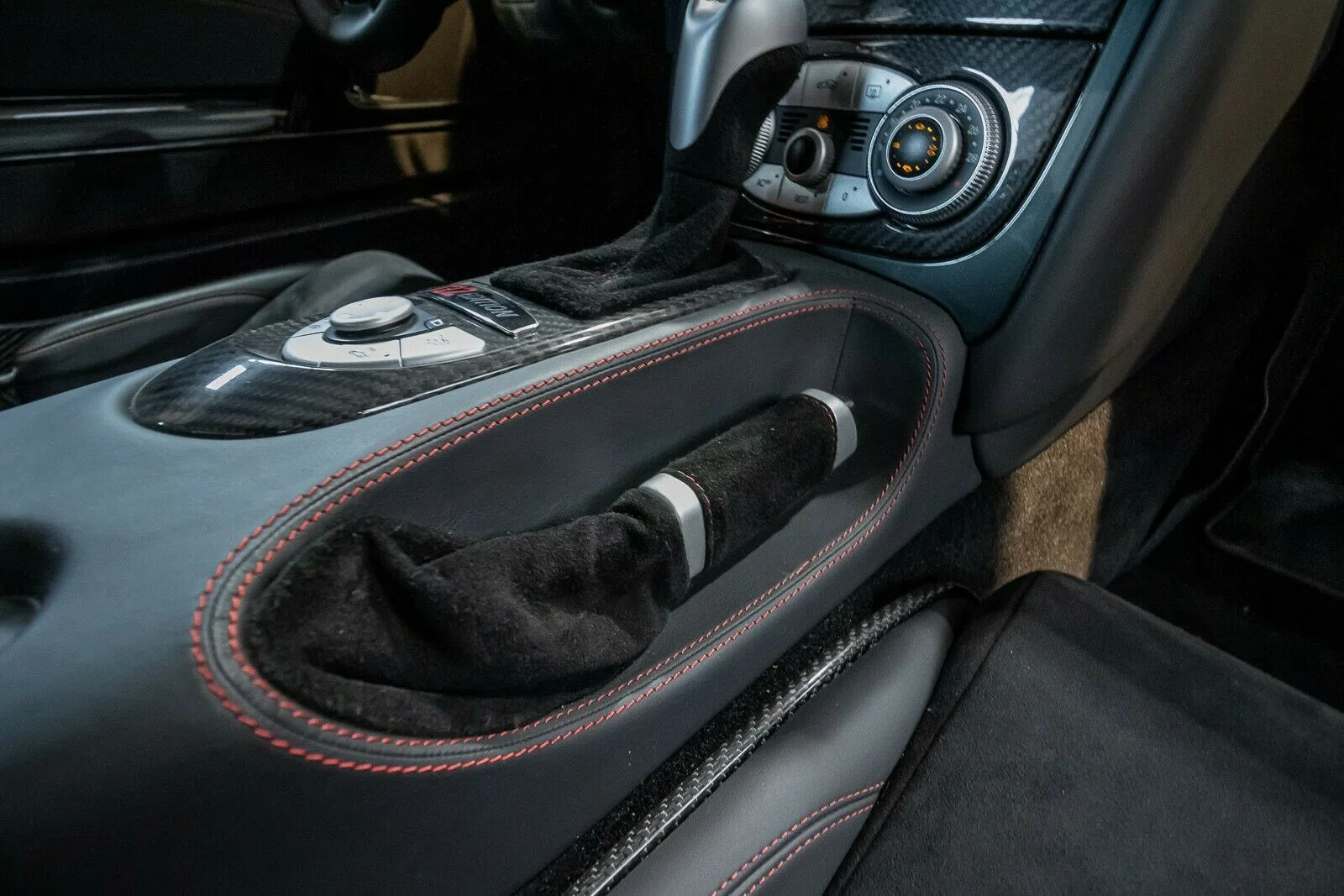 2008 Mercedes-Benz McLaren SLR 722 interior, center console, Black Leather