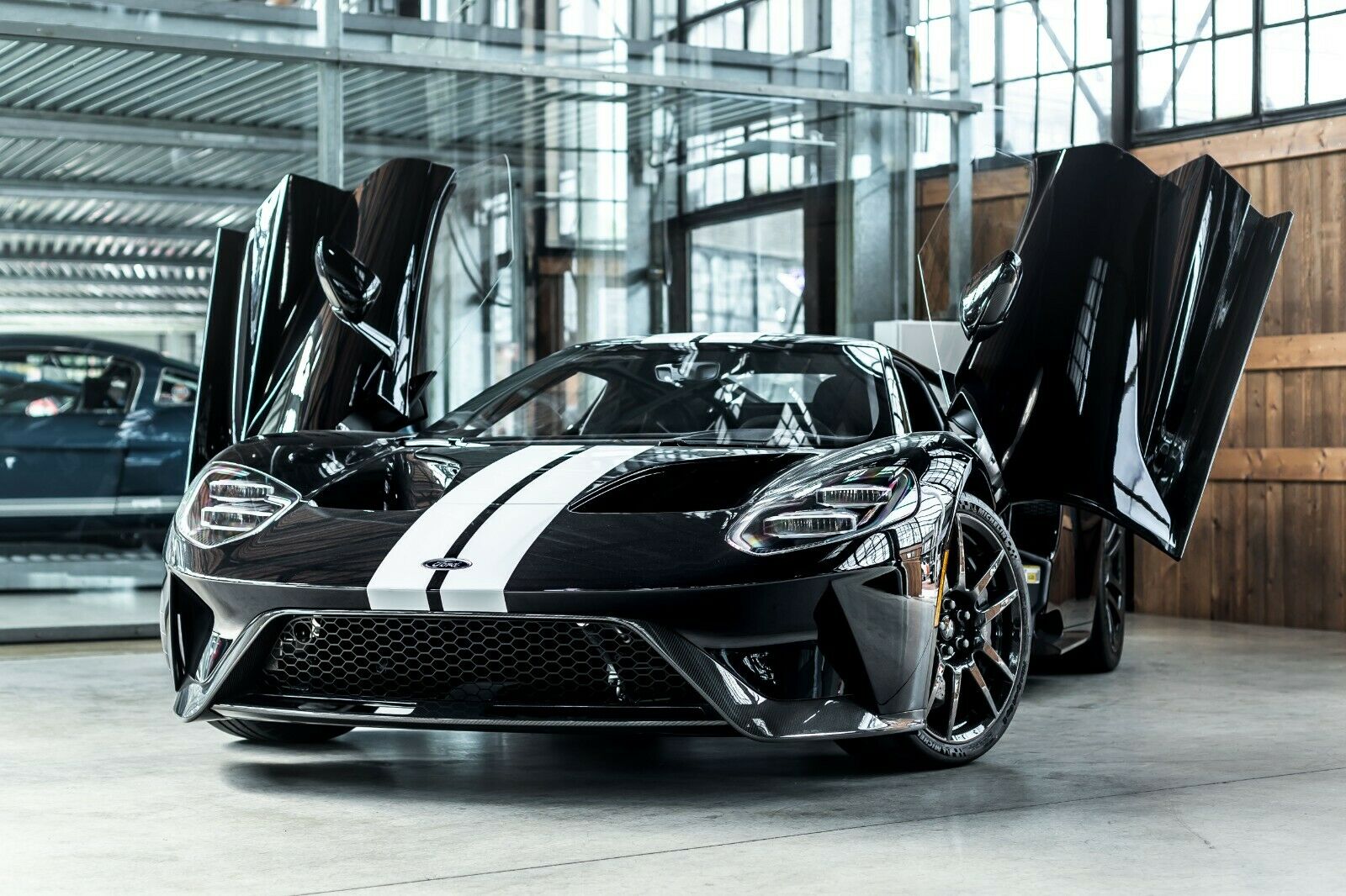 2021 FORD GT