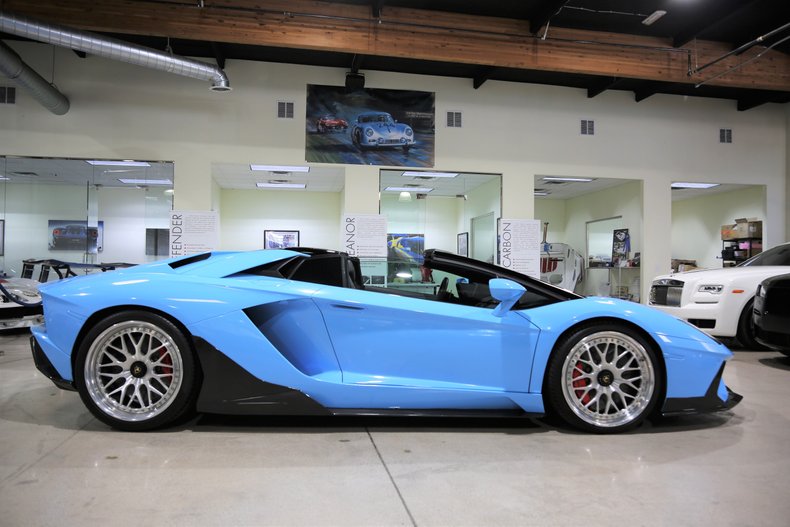2019 LAMBORGHINI AVENTADOR S ROADSTER, 2/16