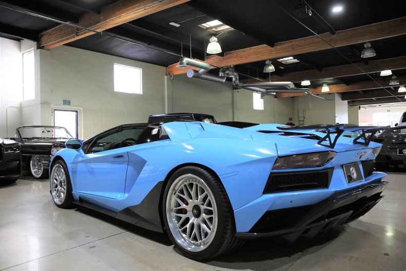 2019 LAMBORGHINI AVENTADOR S ROADSTER, 5/16
