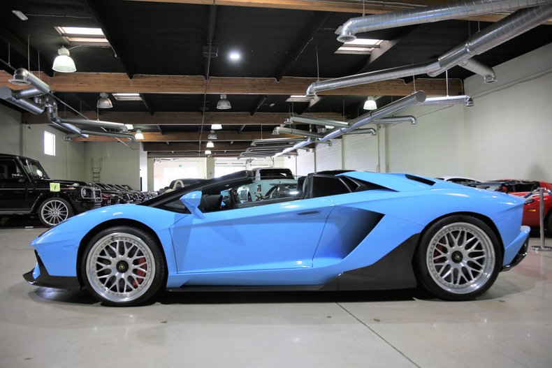 2019 LAMBORGHINI AVENTADOR S ROADSTER, 7/16