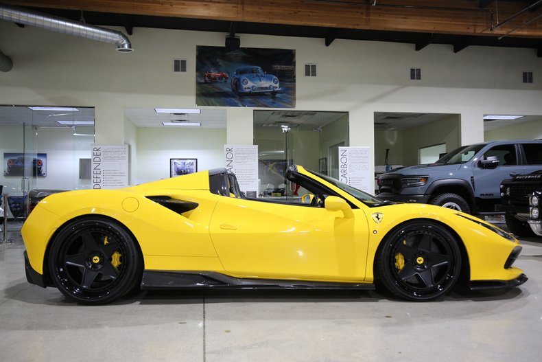 2022 FERRARI F8 SPIDER, 2/20