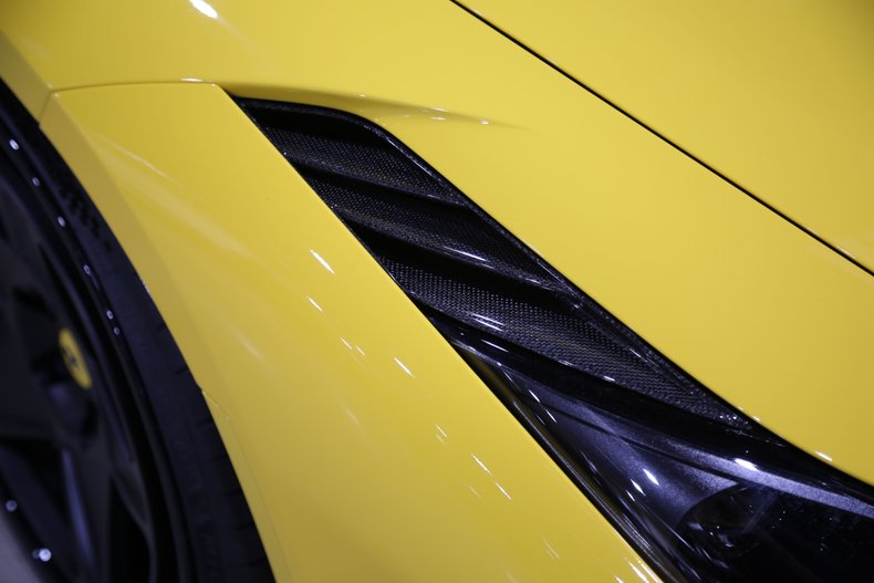 2022 FERRARI F8 SPIDER, 18/20