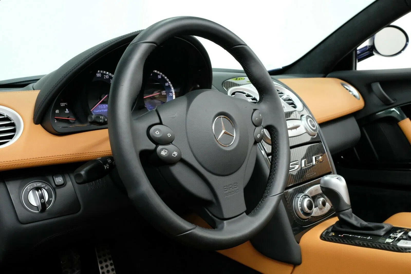 2008 Mercedes-Benz SLR McLaren Roadster interior, steering wheel