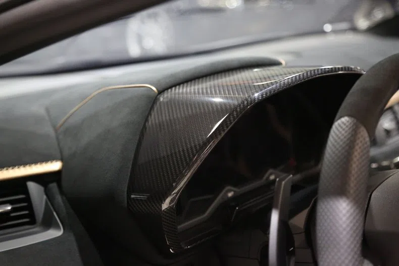 2020 Lamborghini Aventador SVJ Roadster interior