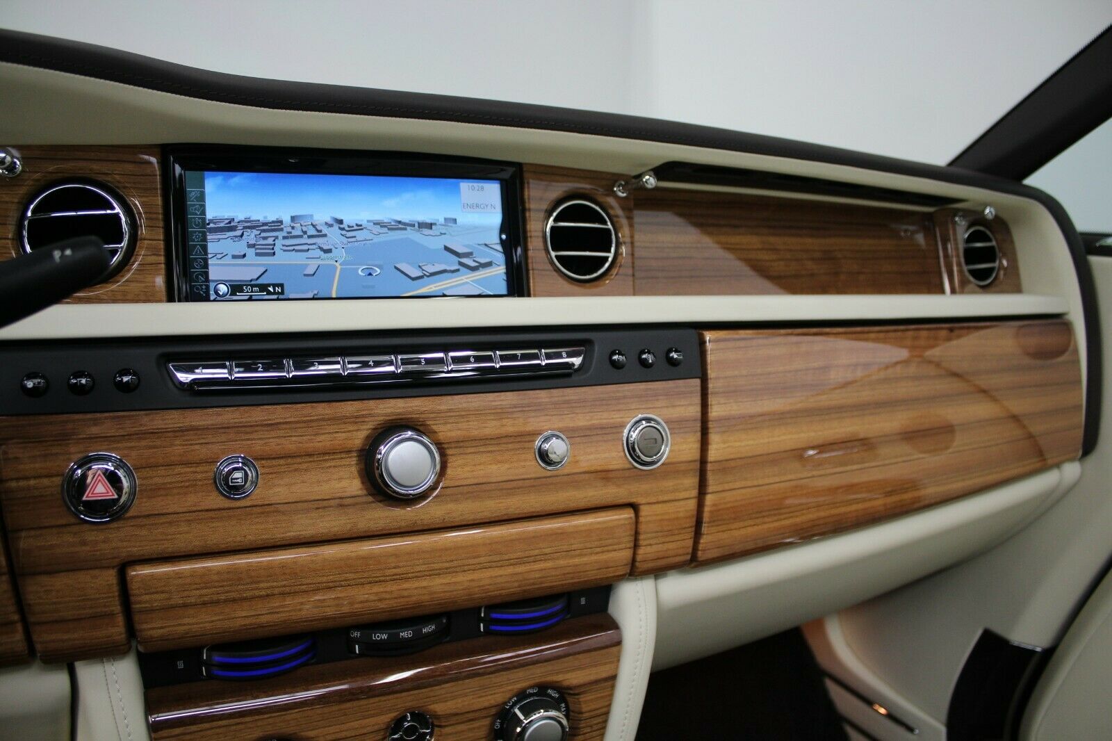 2015 Rolls-Royce Phantom Drophead Coupé Series II, 14/20