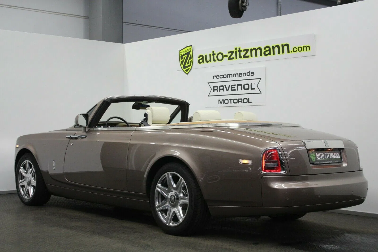 2015 Rolls-Royce Phantom Drophead Coupé Series II for sale, exterior