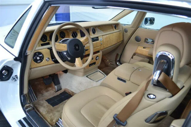 2011 Rolls-Royce Phantom Coupe interior, dashboard