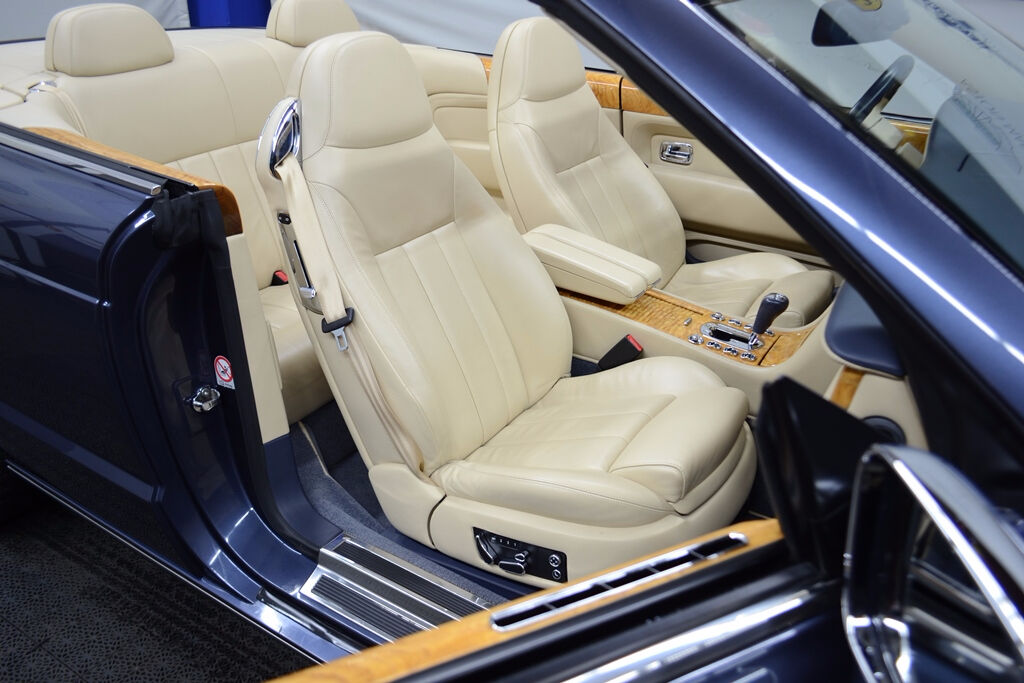 2008 BENTLEY AZURE, 7/10