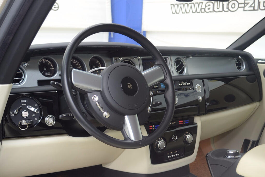 2011 Rolls-Royce Phantom Drophead Coupé, 16/17