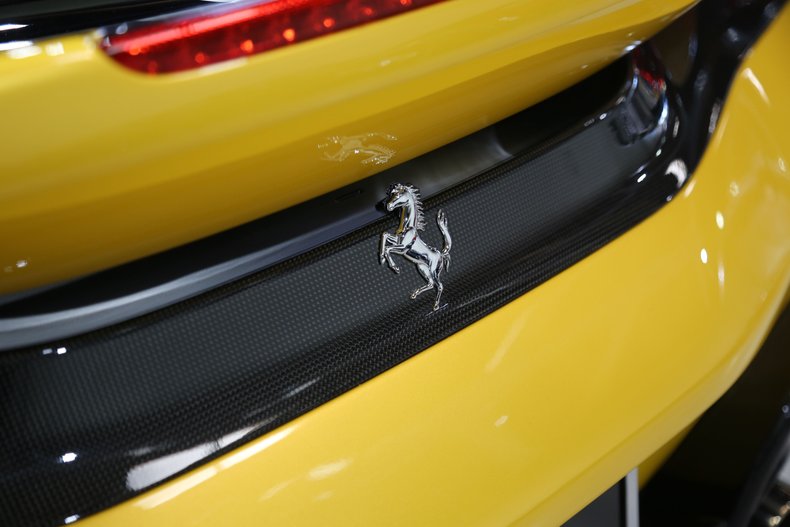 2020 FERRARI 488 PISTA, 16/19
