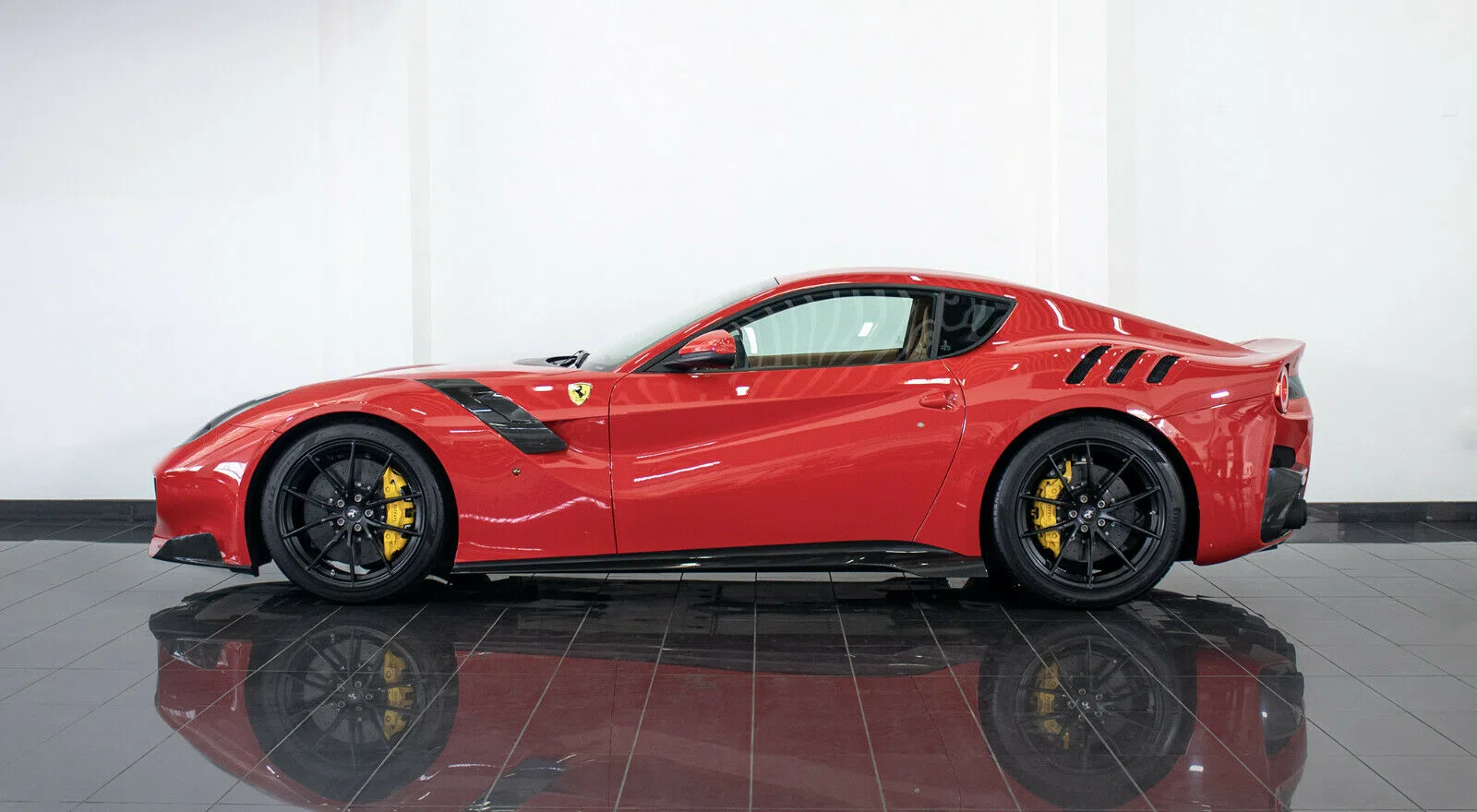 2016 Ferrari F12 TDF