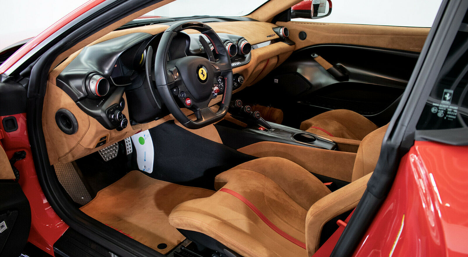 2016 Ferrari F12 TDF, 2/14
