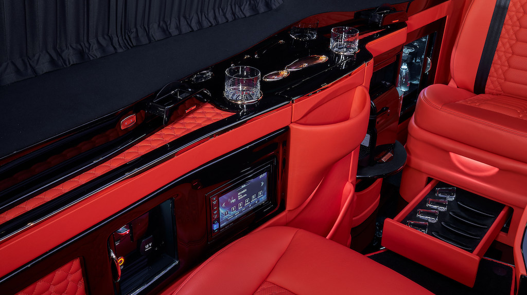 2018 V-Class – by DIZAYN VIP, 19/20